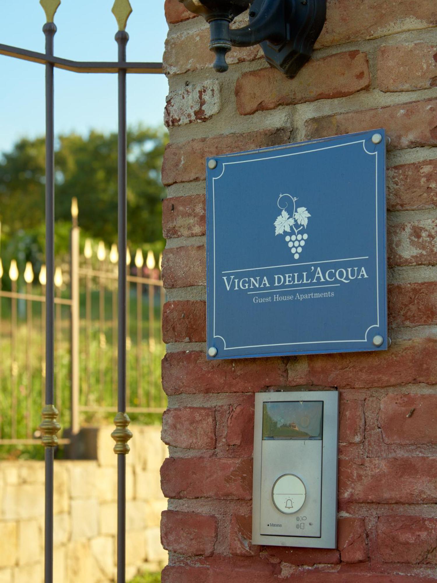 Вілла Vigna Dell'Acqua Санто-Стефано-Бельбо Екстер'єр фото
